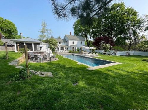 113 North Ave, Westport CT  06880-2727 exterior