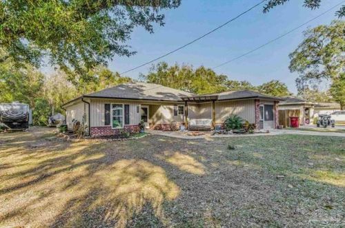 3906 Jarrett St, Milton FL  32571-2426 exterior