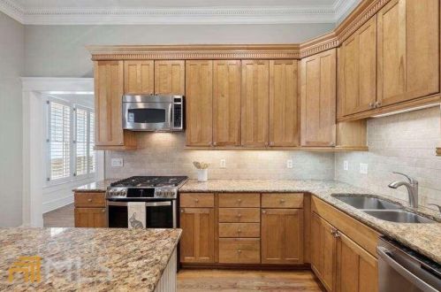 335 9 St, Atlanta GA 30309-4209 exterior