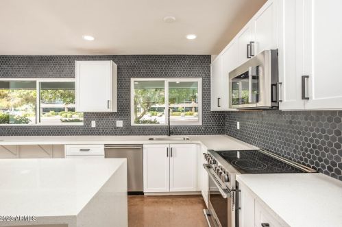 4729 24 St, Phoenix AZ 85016-4837 exterior