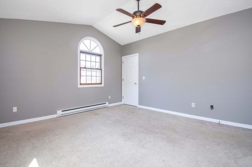 75 Glenmore St, Springfield MA 01129-1067 exterior