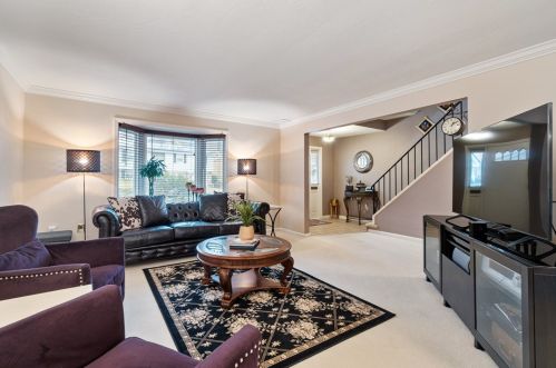 5150 Cherryvale Dr, Pittsburgh, PA 15236-1666