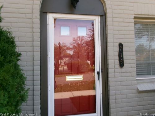 716 Graefield Rd, Bham MI  48009-0058 exterior