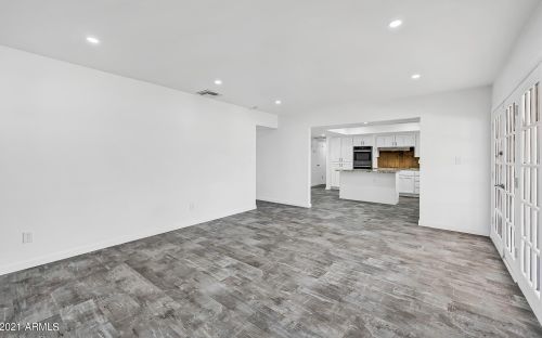 11216 33rd Ave, Phoenix AZ 85029-4105 exterior