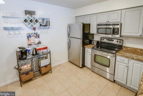 1312 Foxmeadow Dr, Limerick PA 19468-1556 exterior