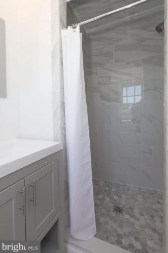 827 Royal St, Alexandria VA  22314-4340 exterior