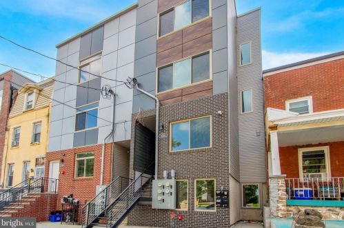 2226 Franklin St, Philadelphia PA 19133-2107 exterior