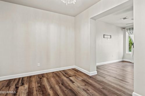 7035 15th St, Phoenix AZ  85020-5414 exterior