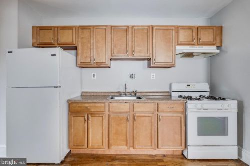 1320 T St, Washington DC 20009-4438 exterior