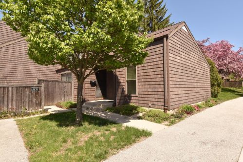 9248 70th St, Milwaukee WI 53223-1108 exterior