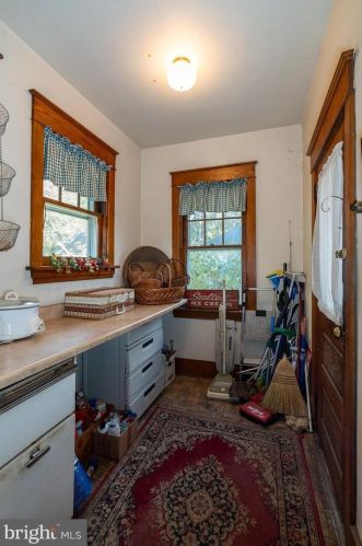 1819 Willow St Pike, Lancaster PA 17602-4838 exterior