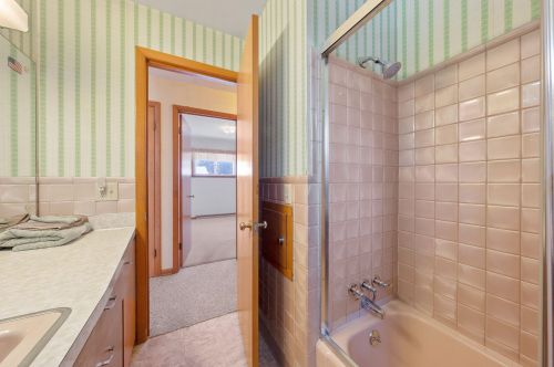 709 30 St, Manitowoc WI 54220-4305 exterior