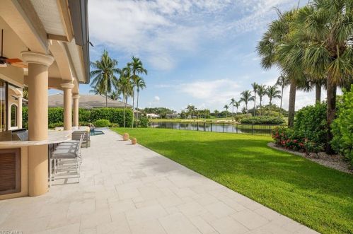 2354 Alexander Palm Dr, Naples FL 34105-3039 exterior