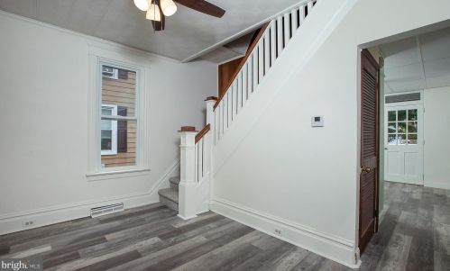 423 High St, Hummelstown, PA 17036-1902