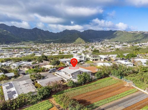 665 Kapaia St, Honolulu, HI 96825-2415