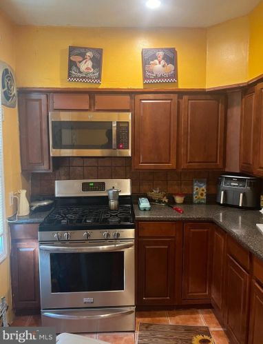 5416 Lawrence St, Philadelphia PA  19120-2804 exterior