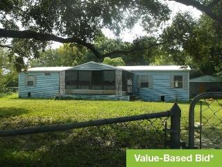 5005 Dacca Dr, Tampa FL  33619-8783 exterior