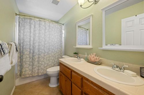 127 Conductor Way, Folsom CA 95630-8022 exterior