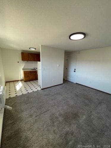 207 Beaver St, New Britain CT  06051-1033 exterior