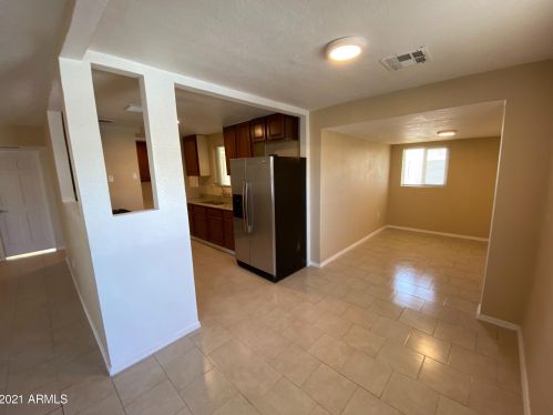 7210 25 Dr, Phoenix AZ 85029-1412 exterior