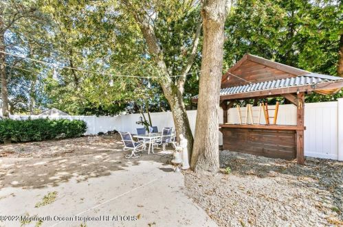 19 Glenwood Dr, Berkeley Township NJ 08721 exterior