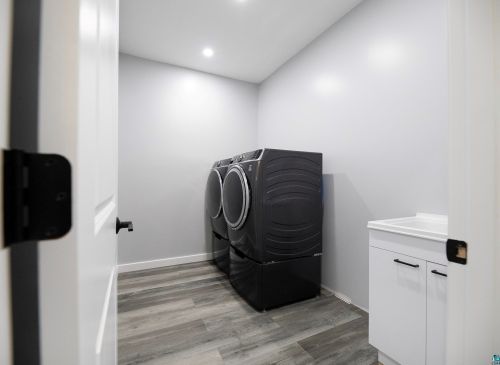 3139 Tischer Rd, Duluth MN 55803-1131 exterior