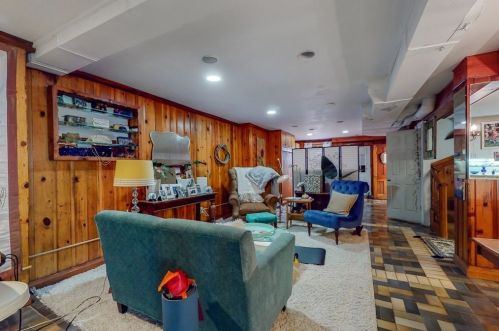 903 Beacon St, Boston MA exterior