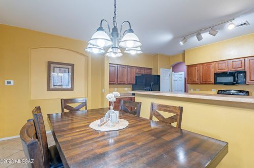 7675 Majestic Palm Ln, Tucson AZ 85756-6112 exterior