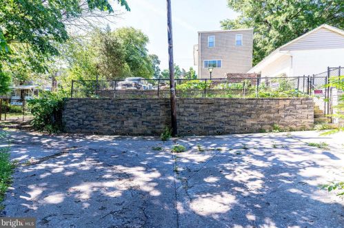 514 45th St, Washington DC  20019-4755 exterior