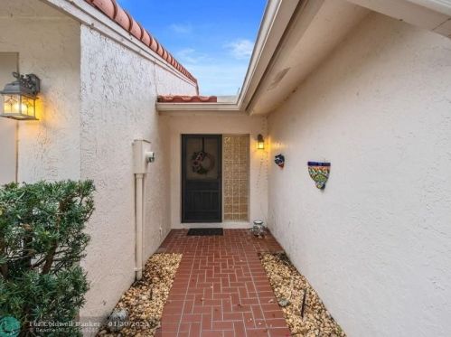 19952 Dean Dr, Boca Raton, FL 33434-5409