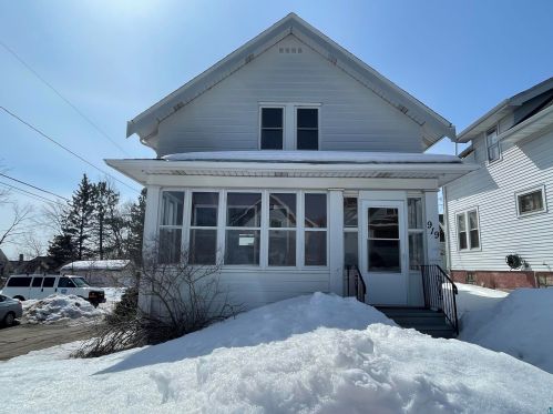 919 12th Ave, Duluth, MN 55805-1619