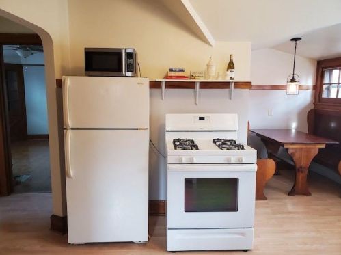 5525 Wisconsin Ave, Milwaukee WI 53208-3067 exterior