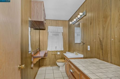 105 Marvin Dr, Concord CA 94523-4114 exterior