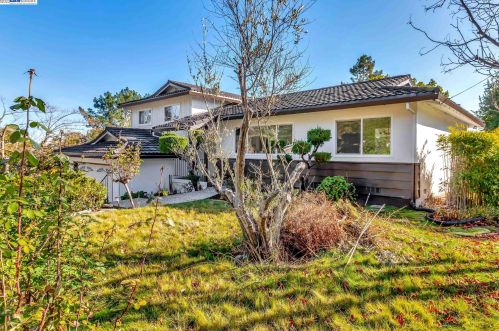 2850 Madeira Way, Concord CA  94523-2023 exterior