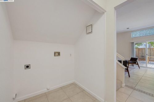 1036 Pinehurst Ct, Concord CA 94521-4532 exterior