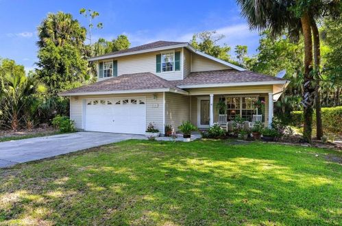 5741 Dogwood Way, Naples, FL 34116-4907