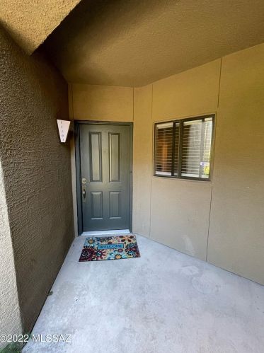 5751 Kolb Rd, Tucson AZ  39204-0871 exterior