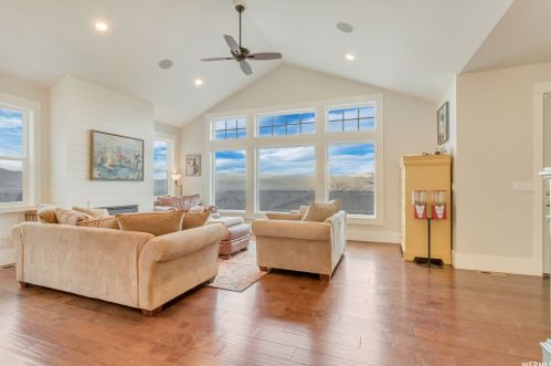 11623 Broadview Way, Sandy UT 84092-5628 exterior