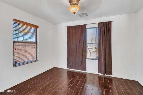 1605 Beautiful Ln, Phoenix AZ 85041-7622 exterior