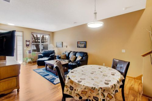 1514 Independence Dr, Waterford MN 55057-4864 exterior