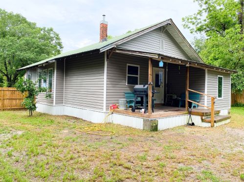 172 Orange Ave, Defuniak Springs, FL 32435-2481