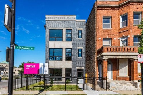 5233 Wabash Ave, Chicago, IL 60615-3312