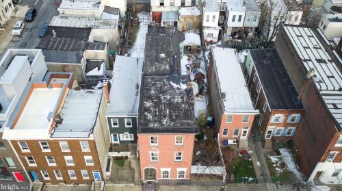 2209 Cumberland St, Philadelphia PA 19125-2204 exterior