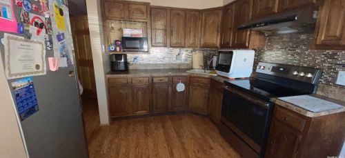 1184 Beverly Pl, Valley Stream NY  11580-2900 exterior