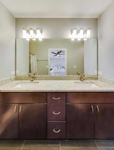 3131 Spaulding Ave, Chicago IL 60618-6804 exterior