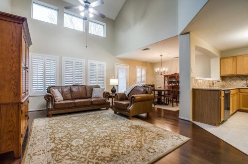 10107 Summit Run Dr, Frisco, TX 75035-4725