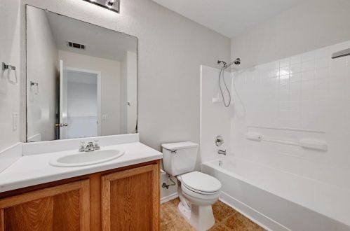 8612 Davis Oaks Trl, Austin TX 78748-6582 exterior