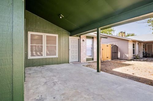 903 Fieldwood Dr, Austin TX 78758-5705 exterior