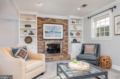 2310 Candlewood Dr, Alexandria VA exterior