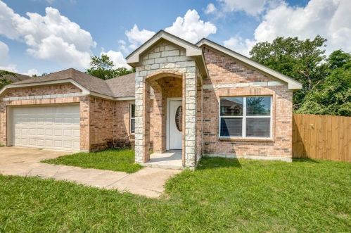 2929 Curvilinear Ct, Dallas, TX 75227-7236